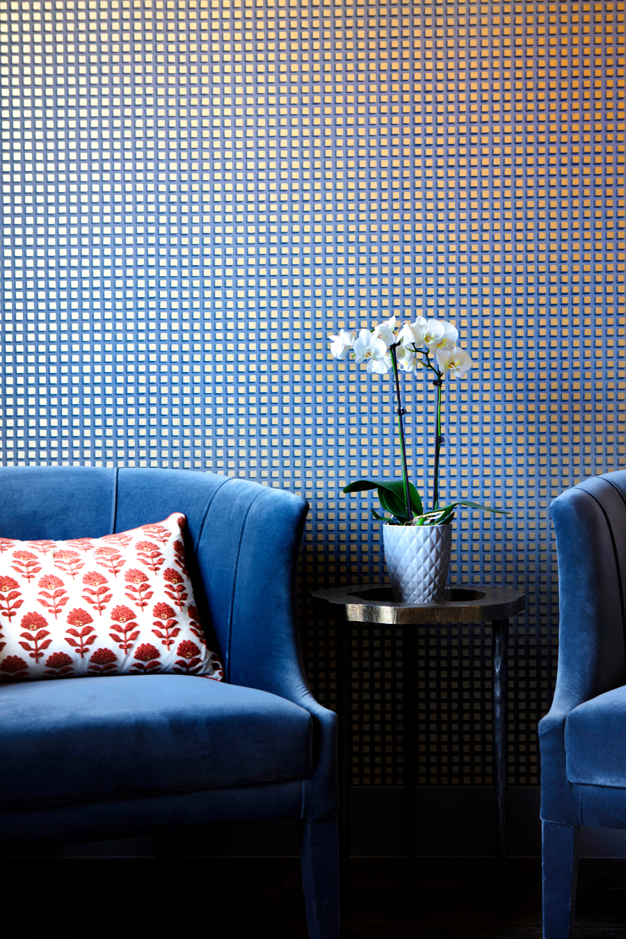Etch Design Group: Eclectic Residence With Upholstered Furniture