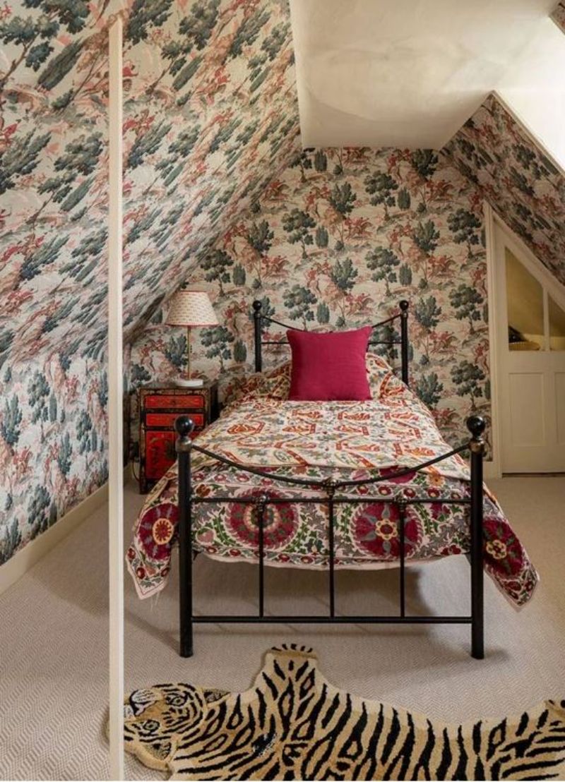 Colourful Design Upholstery by Susan Deliss